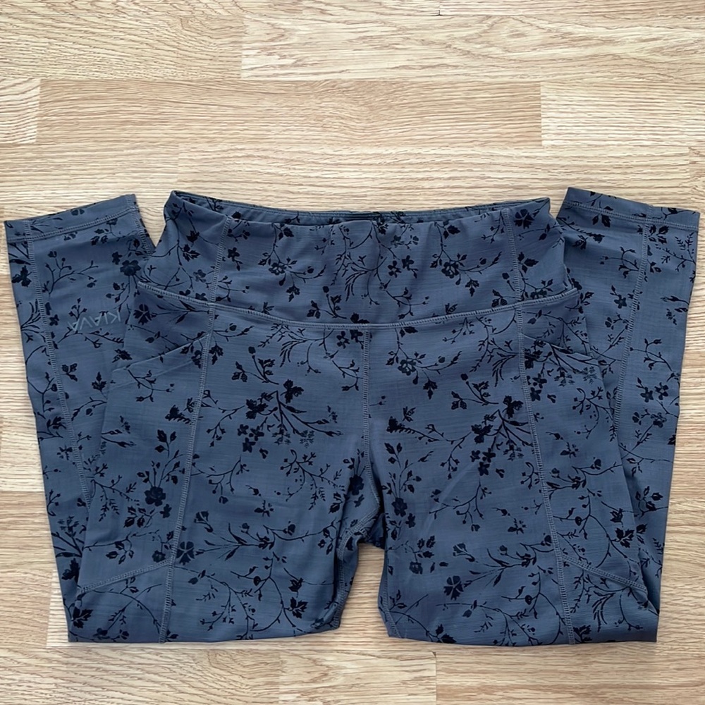 Kiava 22” floral cropped legging